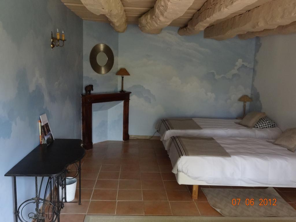 Mas Del Lum Bed & Breakfast Boussac  Ruang foto